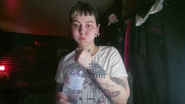 MoorderxDoll online show from February 2, 7:57 pm