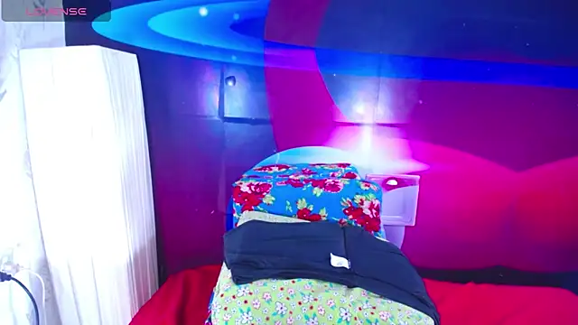 Cristalxxts online show from October 29, 7:15 pm