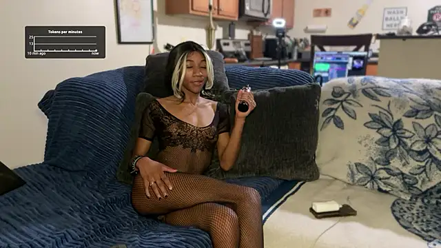 Snapshot of cutiesigh chatting on September 15, 10:37 am cutiesigh online show from September 15, 10:37 am