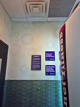 John19893 online show from February 9, 4:40 pm