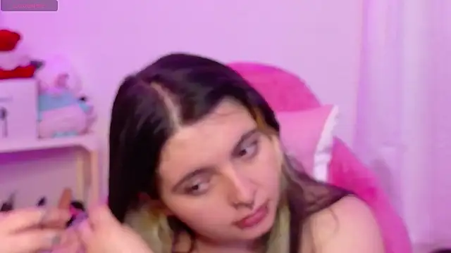 Snapshot of Sachi_Meow chatting on June 19, 10:24 pm Sachi Meow online show from June 19, 10:24 pm