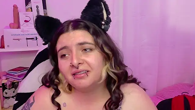 Snapshot of Sachi_Meow chatting on July 15, 7:19 pm Sachi Meow online show from July 15, 7:19 pm