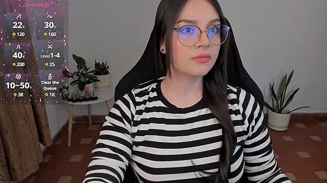 anaveleeez online show from December 5, 5:48 am