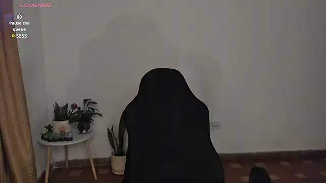 anaveleeez online show from March 12, 6:29 am