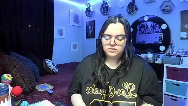 Luise Meyrink online show from February 25, 2:10 am