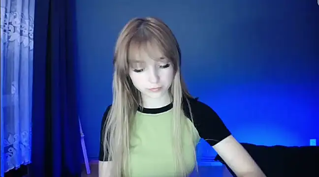 LuciaYoung online show from February 26, 7:27 pm