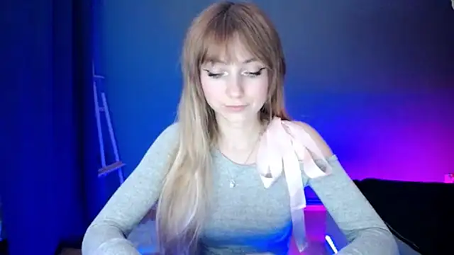 LuciaYoung online show from March 18, 10:37 pm