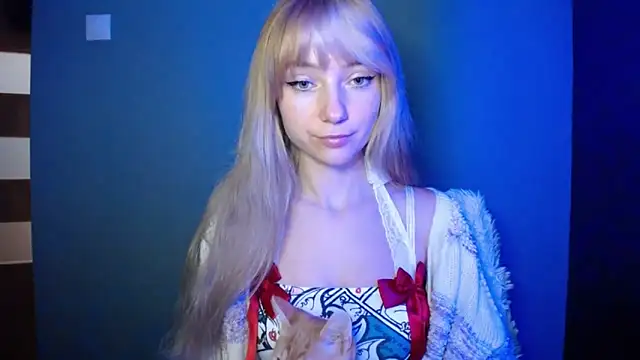 LuciaYoung online show from October 5, 6:23 am