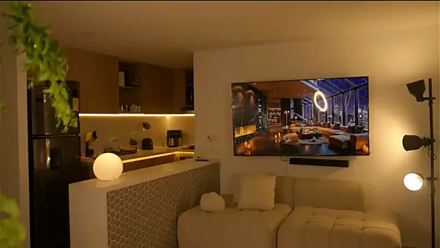 Ms Sammy online show from March 4, 1:44 am