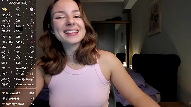 ThreeshaWhite online show from December 2, 6:41 am