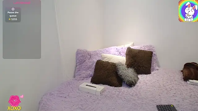 Maiaa evans online show from April 18, 1:20 am