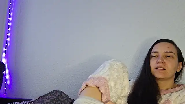 Cyndee Winter online show from December 21, 1:32 pm