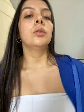 Snapshot of SamaraLincolnn chatting on June 3, 4:01 pm SamaraLincolnn online show from June 3, 4:01 pm