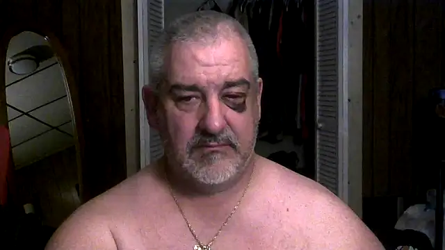 Snapshot of fire193 chatting on December 14, 1:11 am fire193 online show from December 14, 1:11 am