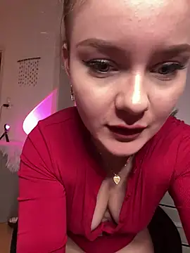 Snapshot of MaribelRiver chatting on February 12, 5:26 pm MaribelRiver online show from February 12, 5:26 pm