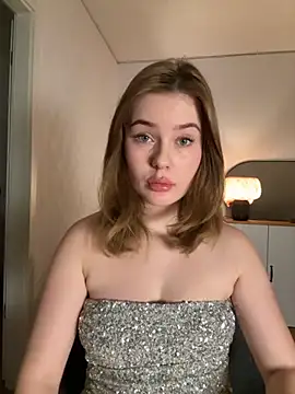 Snapshot of MaribelRiver chatting on September 13, 7:02 pm MaribelRiver online show from September 13, 7:02 pm