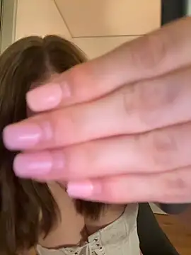 Snapshot of MaribelRiver chatting on October 25, 11:43 pm MaribelRiver online show from October 25, 11:43 pm