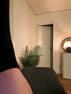 Snapshot of MaribelRiver chatting on November 14, 5:33 pm MaribelRiver online show from November 14, 5:33 pm