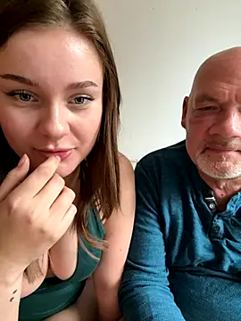 Snapshot of MaribelRiver chatting on December 2, 12:54 pm MaribelRiver online show from December 2, 12:54 pm