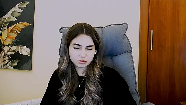 Lili magic online show from March 4, 5:24 pm