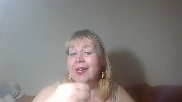 Snapshot of Blasflittchen chatting on January 18, 4:42 pm Blasflittchen online show from January 18, 4:42 pm