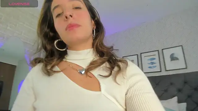 emma  smith1 online show from March 19, 12:23 pm