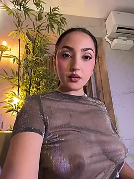 LIAH IZUMI online show from July 28, 4:39 pm