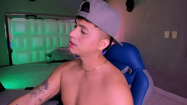 Snapshot of Niicky1_ chatting on December 1, 4:06 am Niicky1 online show from December 1, 4:06 am