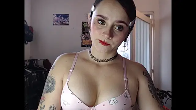 kitty22  online show from March 26, 2:33 pm