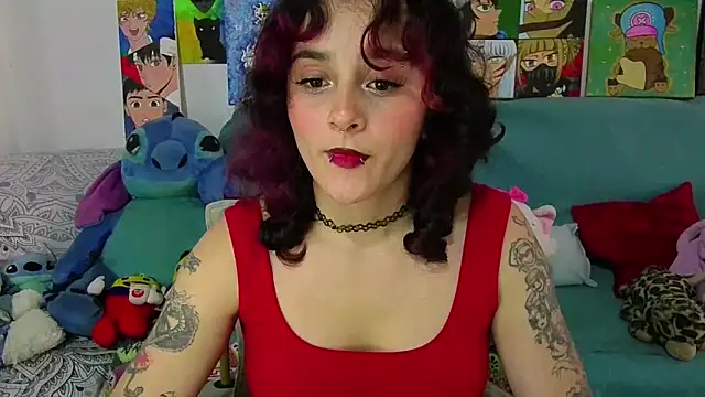 Snapshot of kitty22_ chatting on June 16, 1:47 pm kitty22 online show from June 16, 1:47 pm