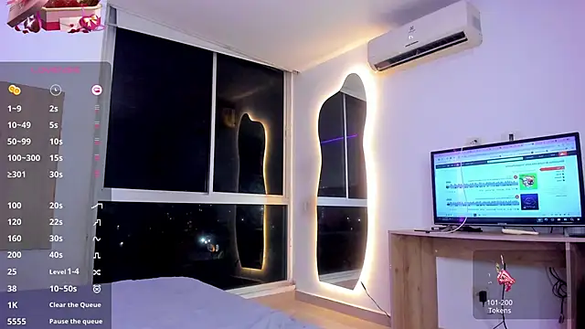 Snapshot of AbrilStivenson_ chatting on January 12, 4:00 am AbrilStivenson online show from January 12, 4:00 am