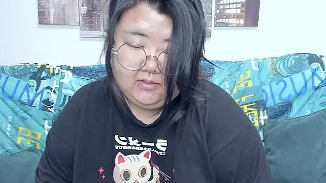 Snapshot of Nadine_asian chatting on September 25, 2:04 am Nadine asian online show from September 25, 2:04 am