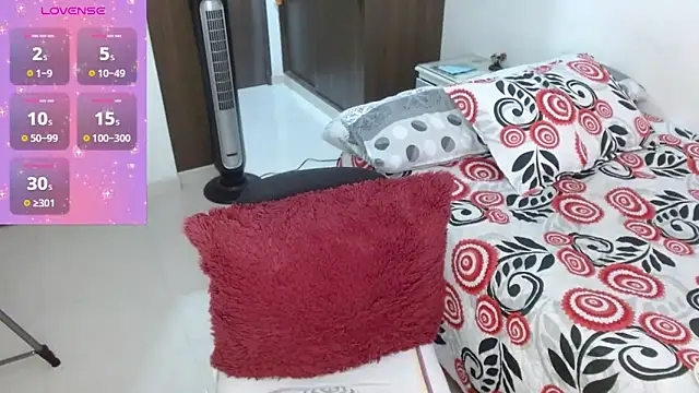 Snapshot of Daniella_Fellers chatting on January 31, 10:10 pm Daniella Fellers online show from January 31, 10:10 pm