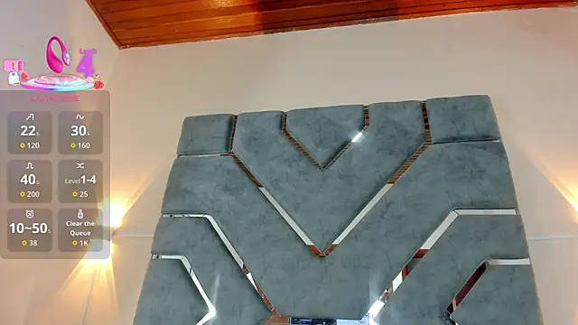 LucciaPorter online show from January 8, 8:00 pm