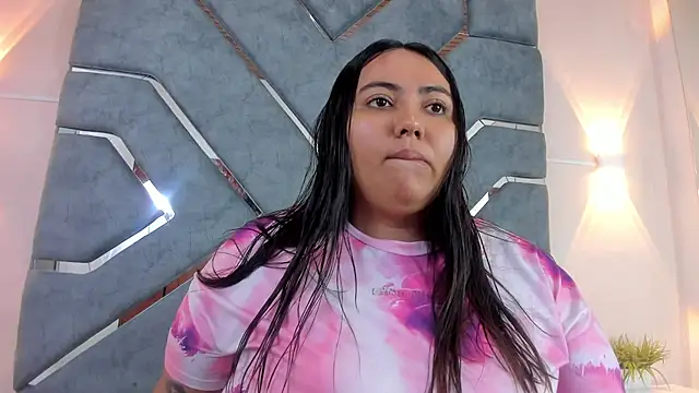 LucciaPorter online show from March 31, 1:55 pm