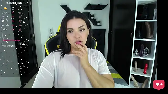 Snapshot of kendalladam chatting on September 27, 7:19 pm kendalladam online show from September 27, 7:19 pm