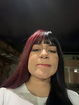 Snapshot of RavenM8 chatting on February 18, 12:50 am RavenM8 online show from February 18, 12:50 am