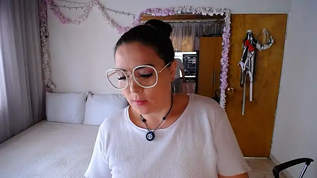 Sahory   online show from March 3, 8:15 pm