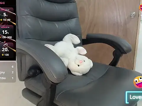 sweettmiah online show from December 17, 6:58 pm