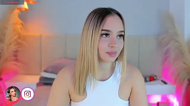 sofia pamela online show from February 27, 7:25 pm