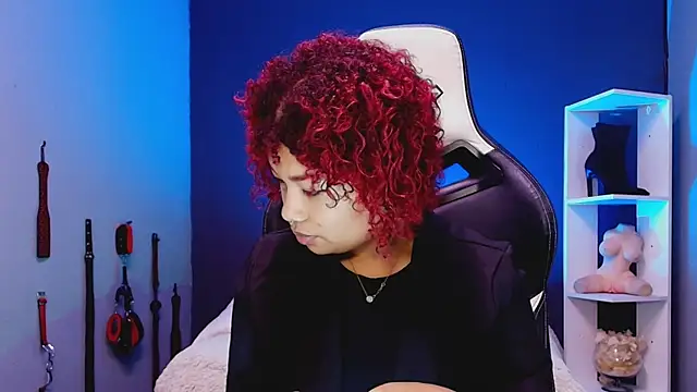 Snapshot of JadaRoberts chatting on December 17, 12:33 pm JadaRoberts online show from December 17, 12:33 pm