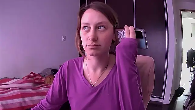 Snapshot of stupid_babybird chatting on October 6, 5:54 pm stupid babybird online show from October 6, 5:54 pm