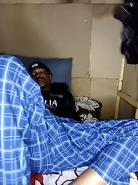 Snapshot of Ngamla123 chatting on November 15, 7:10 pm Ngamla123 online show from November 15, 7:10 pm