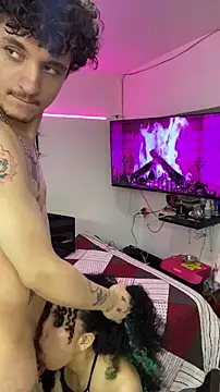 Snapshot of TheKing6ix9ine69 chatting on April 30, 10:03 pm TheKing6ix9ine69 online show from April 30, 10:03 pm