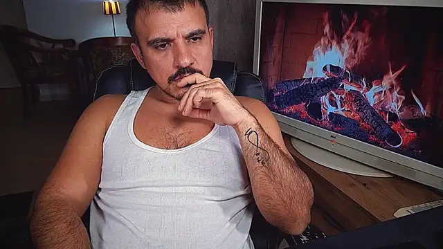 officeman7 online show from December 27, 8:39 pm