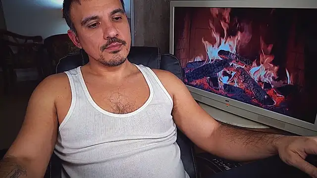 officeman7 online show from December 31, 4:25 pm