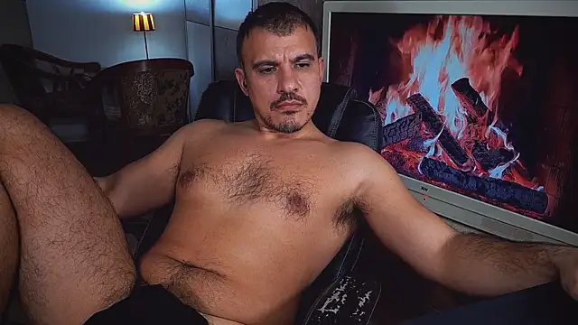 officeman7 online show from January 15, 6:19 pm