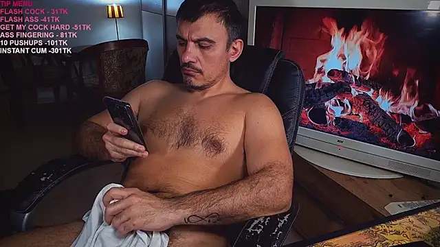 officeman7 online show from March 18, 5:10 pm