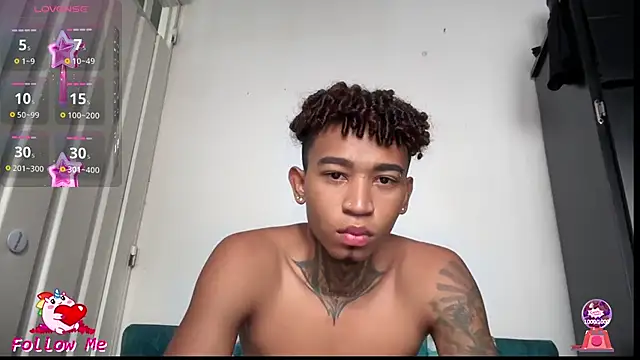 Snapshot of sexy_blacks_ chatting on November 25, 12:16 pm sexy blacks online show from November 25, 12:16 pm