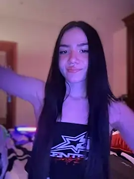 ShannonShanny online show from February 1, 8:05 pm